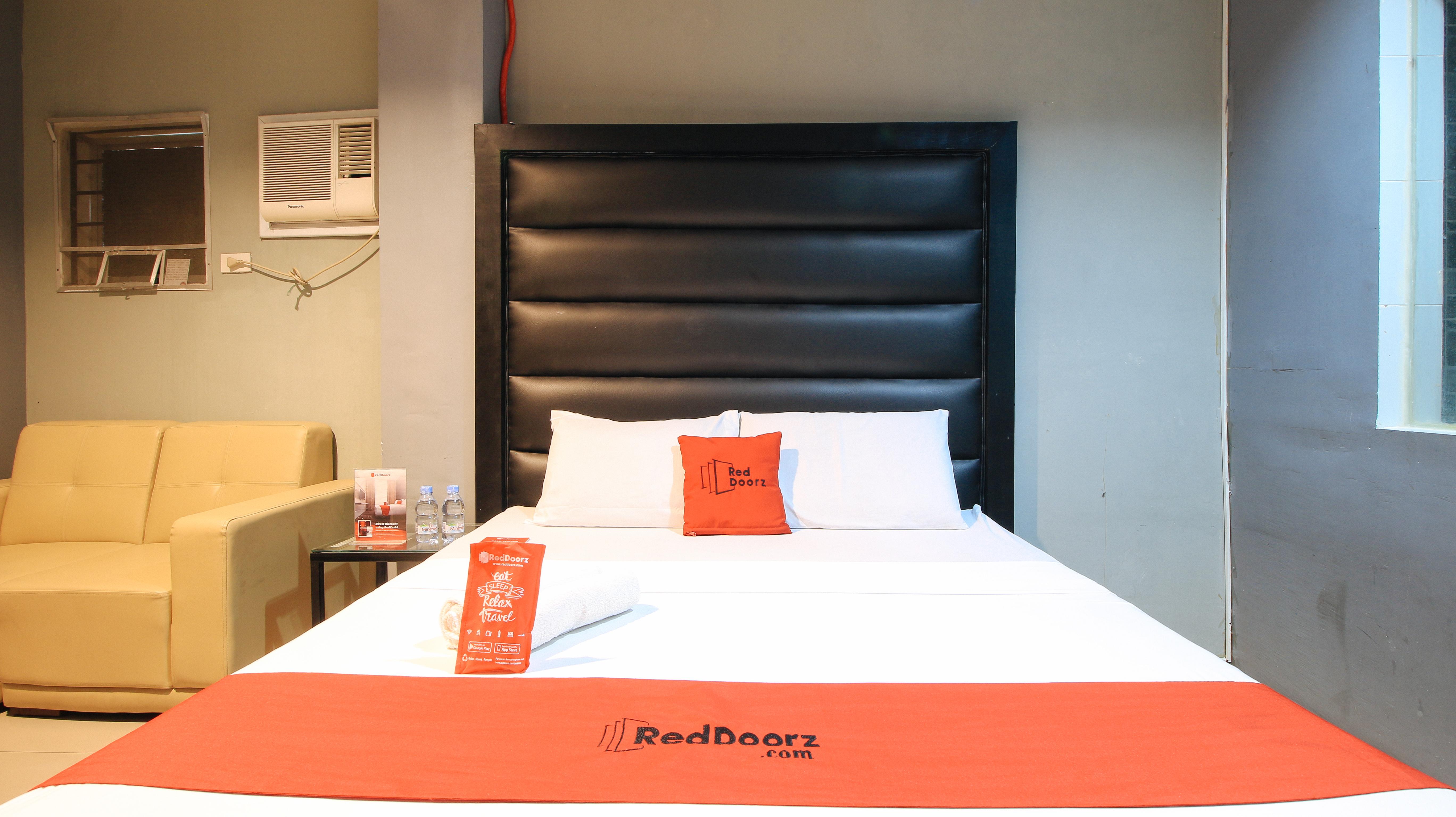 Reddoorz @ P Florentino Street Sampaloc Manila Exteriér fotografie