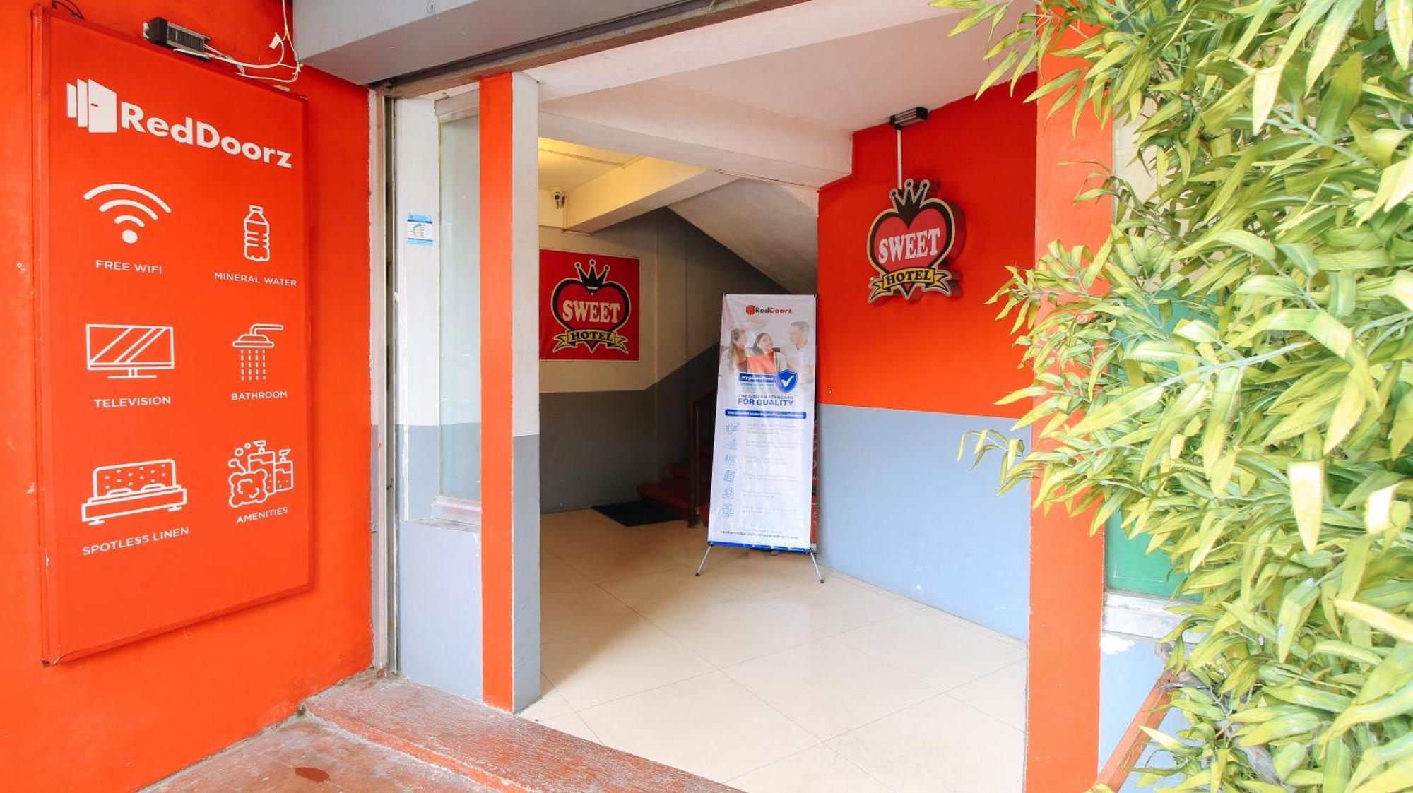 Reddoorz @ P Florentino Street Sampaloc Manila Exteriér fotografie