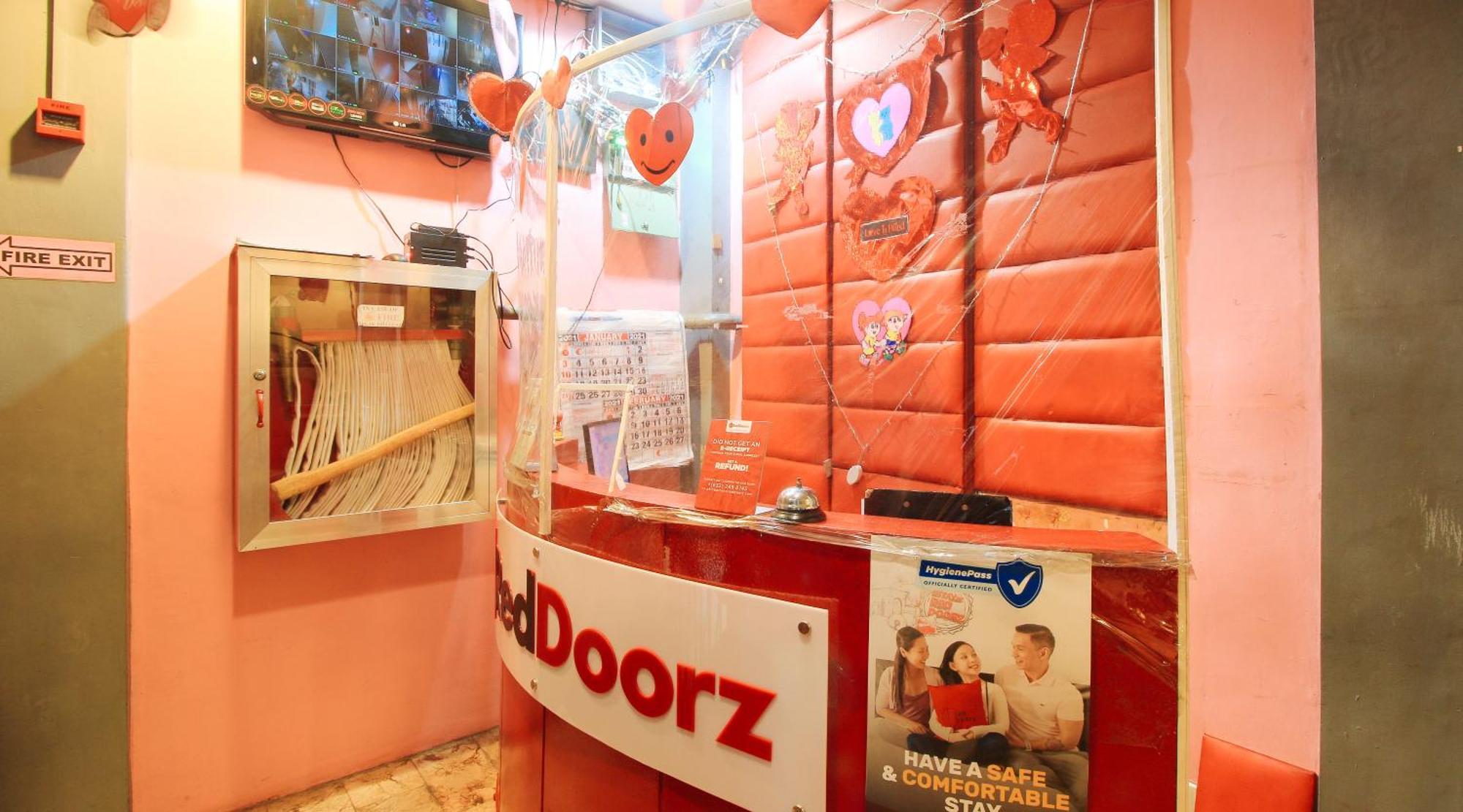 Reddoorz @ P Florentino Street Sampaloc Manila Exteriér fotografie