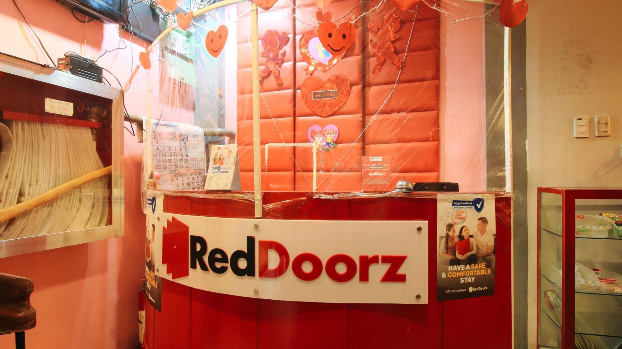 Reddoorz @ P Florentino Street Sampaloc Manila Exteriér fotografie